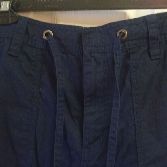 Basic editions womens cargo capri Navy blue size S - Picture 2 of 7